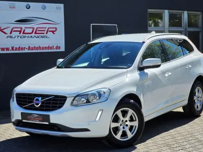 Używany Volvo XC60 Kinetic 150 KM (110 kW) 2017 Biały SUV