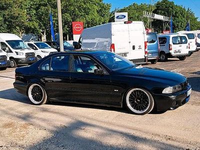 BMW 523