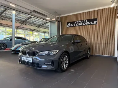 Gebraucht BMW 318 Sport Line 150 PS (110 kW) 2021 Grau Limousine