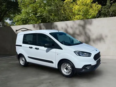 Gebraucht Ford Transit 101 PS (74 kW) 2019 Weiß Kombi