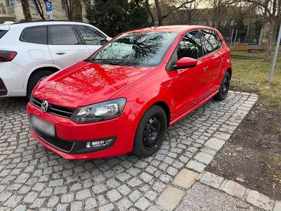 Gebraucht VW Polo Life 90 PS (66 kW) 2014 Rot Kleinwagen