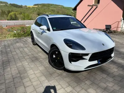 Gebraucht Porsche Macan Turbo 441 PS (324 kW) 2019 Weiß SUV