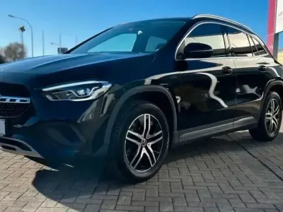 Gebraucht Mercedes GLA250 218 PS (160 kW) 2021 Schwarz SUV