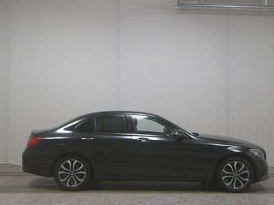 Schwarz Gebraucht 2021 Mercedes C200 Avantgarde Limousine | 18.450 € (Fairer Preis)
