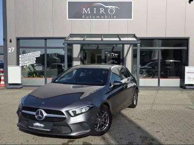 Gebraucht Mercedes A200 163 PS (119 kW) 2020 Grau Limousine