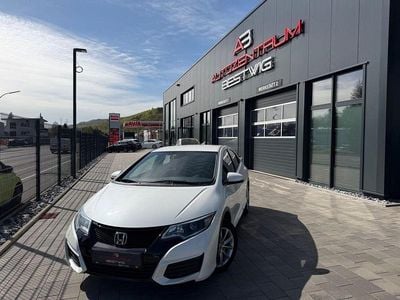 Usata Honda Civic Comfort 99 CV (72 kW) 2016 Bianco Berlina