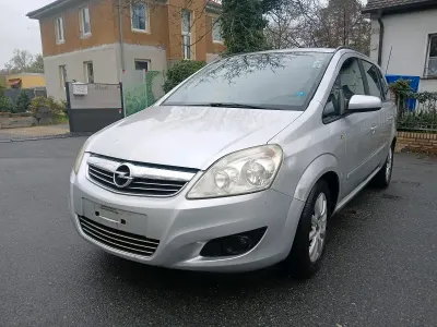 Brugt Opel Zafira 115 HK (84 kW) 2008 Grå MPV