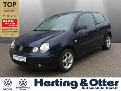 Używany VW Polo Comfortline 64 KM (47 kW) 2002 Niebieski Sedan/Limuzyna