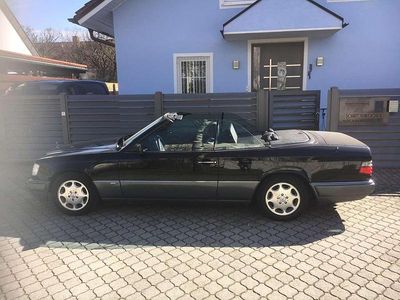 Brugt Mercedes E220 Sportline 150 HK (110 kW) 1995 Sort Cabriolet