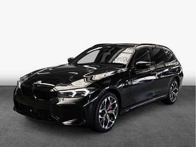Schwarz (saphirschwarz metallic) Neu 2025 BMW 330e Basis Kombi | 68.289 € (Etwas zu teuer)