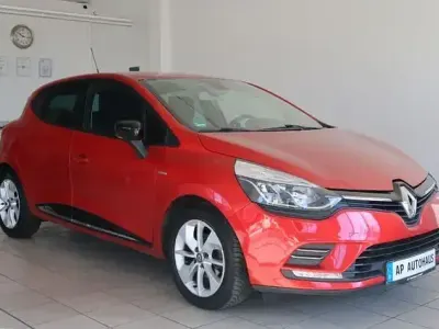 Gebraucht Renault Clio IV LIMITED 132 PS (97 kW) 2017 Rot Limousine
