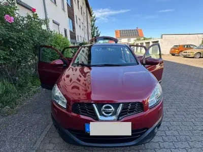 Używany Nissan Qashqai 360º 141 KM (103 kW) 2012 Czerwony SUV