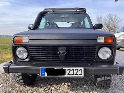 Schwarz Gebraucht 2012 Lada niva SUV | 9.500 €