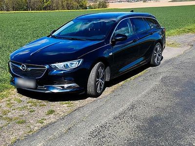 Second-hand Opel Insignia Dynamic 170 CP (125 kW) 2017 Albastru Break