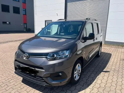 Gebraucht Toyota Proace City City 131 PS (96 kW) 2023 Grau Van / Kleinbus