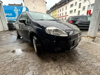 Gebraucht Fiat Grande Punto 65 PS (47 kW) 2009 Blau Kleinwagen