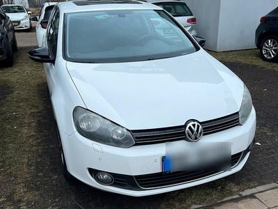 Gebraucht VW Golf VI Style 122 PS (89 kW) 2011 Weiß Kleinwagen