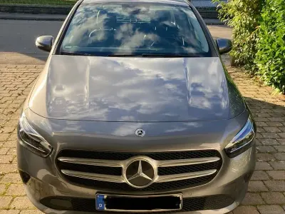 Gebraucht Mercedes B250 218 PS (160 kW) 2022 Grau Kleinwagen