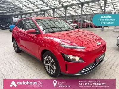 Gebraucht Hyundai Kona 100 kW (136 PS) 2024 Rot SUV