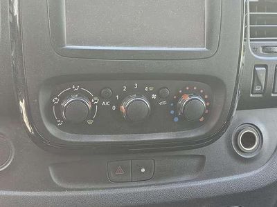 Gebraucht Opel Vivaro S 125 PS (91 kW) 2017 Silber Van / Kleinbus