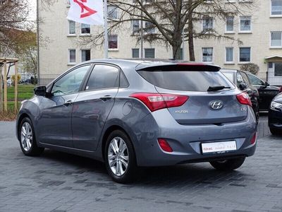 gebraucht Hyundai i30 1.6 GDI 2-Zonen-Klima Navi Sitzheizung