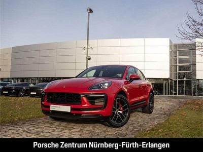 Rot Gebraucht 2022 Porsche Macan S SUV | 67.990 € (Fairer Preis)