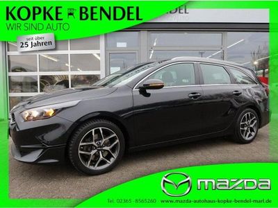 Gebraucht Kia Ceed Spirit 160 PS (117 kW) 2022 Zilinaschwarz metallic (metallic) Kleinwagen