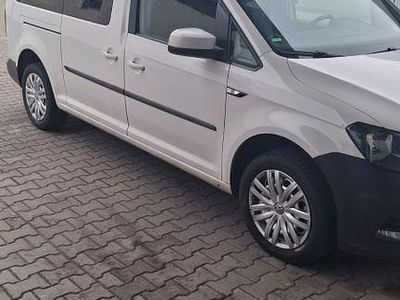 Weiß Gebraucht 2016 VW Caddy Maxi Van / Kleinbus | 7.600 €