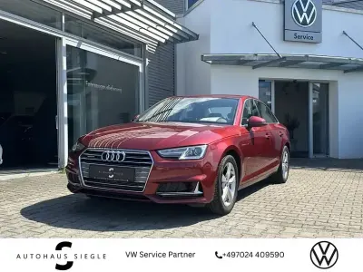 Gebraucht Audi A4 Sport 245 PS (180 kW) 2019 Rot Limousine