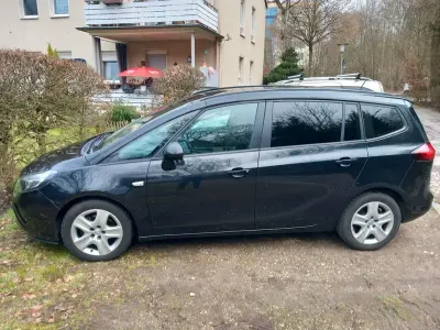 Usata Opel Zafira Family 140 CV (102 kW) 2012 Nero Monovolume