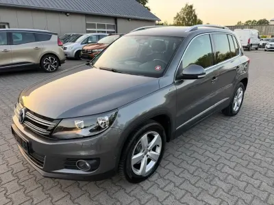 Gebraucht VW Tiguan LOUNGE 140 PS (102 kW) 2015 Grau SUV