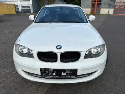 Gebraucht BMW 116 122 PS (89 kW) 2009 Weiß Kleinwagen