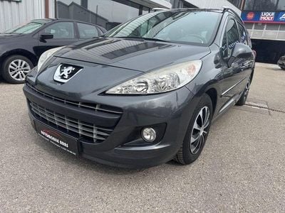 Gebraucht Peugeot 207 Tendance 95 PS (69 kW) 2013 Grau Kombi