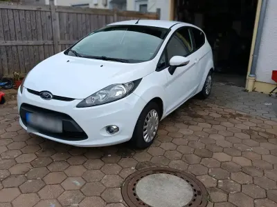 Gebraucht Ford Fiesta 62 PS (45 kW) 2011 Weiß Limousine