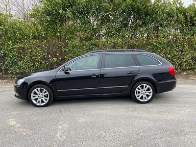 Gebraucht Skoda Superb Elegance 140 PS (102 kW) 2015 Schwarz Kombi