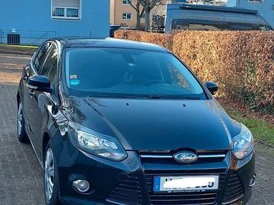Gebraucht Ford Focus Champions Edition 116 PS (85 kW) 2012 Schwarz Limousine