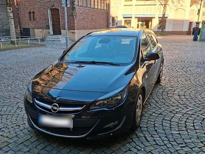 Usata Opel Astra Eco 110 CV (80 kW) 2013 Nero Station wagon