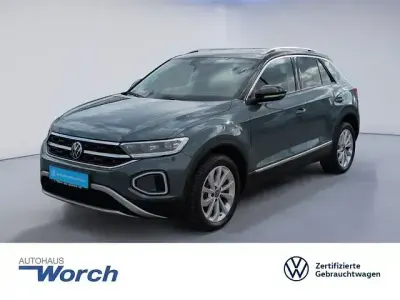 Używany VW T-Roc Style 150 KM (110 kW) 2024 Niebieski SUV