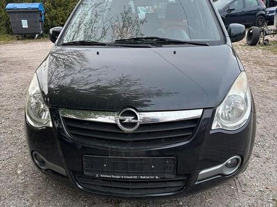 Usata Opel Agila 65 CV (47 kW) 2009 Nero Utilitaria