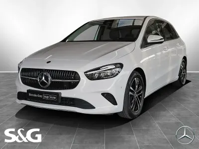 Używany Mercedes B200 Progressive 163 KM (119 kW) 2025 Biały Minivan