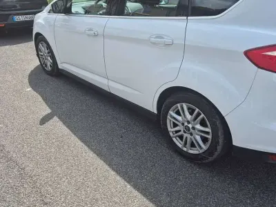 Gebraucht Ford C-MAX SYNC Edition 125 PS (91 kW) 2013 Weiß Van / Kleinbus