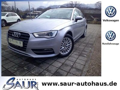Gebraucht Audi A3 Ambiente 150 PS (110 kW) 2015 Florettsilber metallic (metallic) Limousine