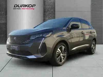 Gebraucht Peugeot 3008 Allure 131 PS (96 kW) 2023 Lackierung platiniumgrau/meta SUV