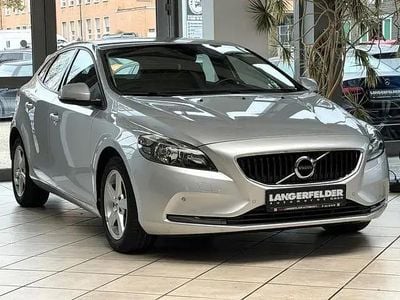 Begagnad Volvo V40 Kinetic 190 HK (139 kW) 2017 Silver Kombi