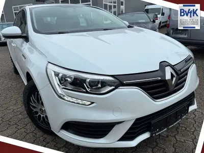 Gebraucht Renault Mégane Life 101 PS (74 kW) 2018 Weiß Limousine