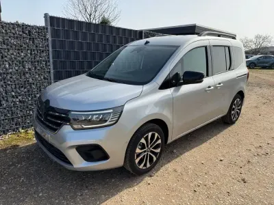 Neu Renault Kangoo Techno 116 PS (85 kW) 2026 Highland grau Van / Kleinbus