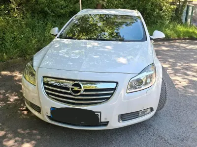Gebraucht Opel Insignia Sport 170 PS (125 kW) 2013 Weiß Kombi
