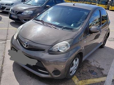 Gebraucht Toyota Aygo 68 PS (50 kW) 2012 Braun Kleinwagen