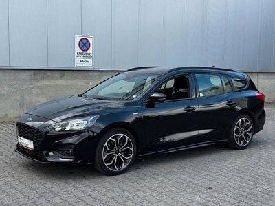 Second-hand Ford Focus ST-Line 120 CP (88 kW) 2020 Negru Berlinǎ