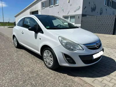 Gebraucht Opel Corsa Color Edition 87 PS (63 kW) 2012 Weiß Kleinwagen